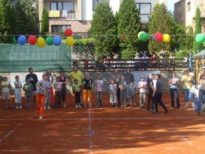 2008 propichování balonků