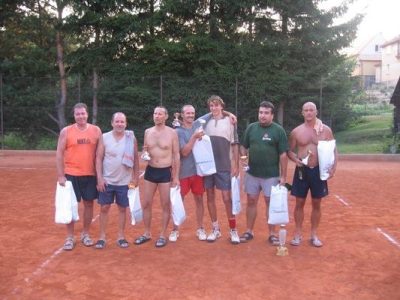2006 vítězná dvojice zcela vpravo